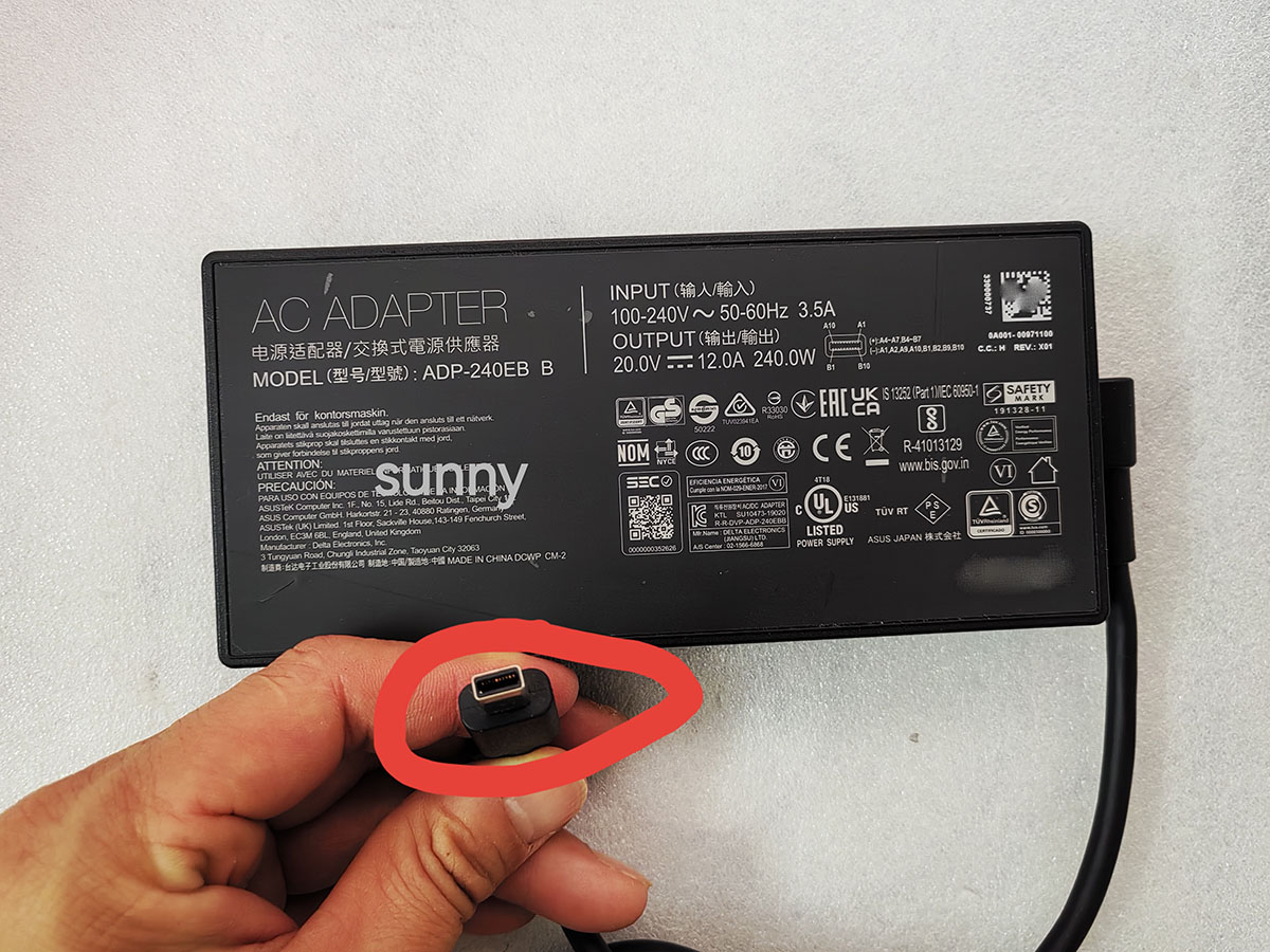 Adaptateur secteur rectangulai - Pc Gaming Uk avis et prix