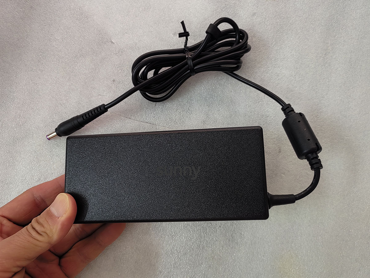 Nouveau OEM Delta 19.0V 7.1A 1 - Pc Gaming Uk avis et prix
