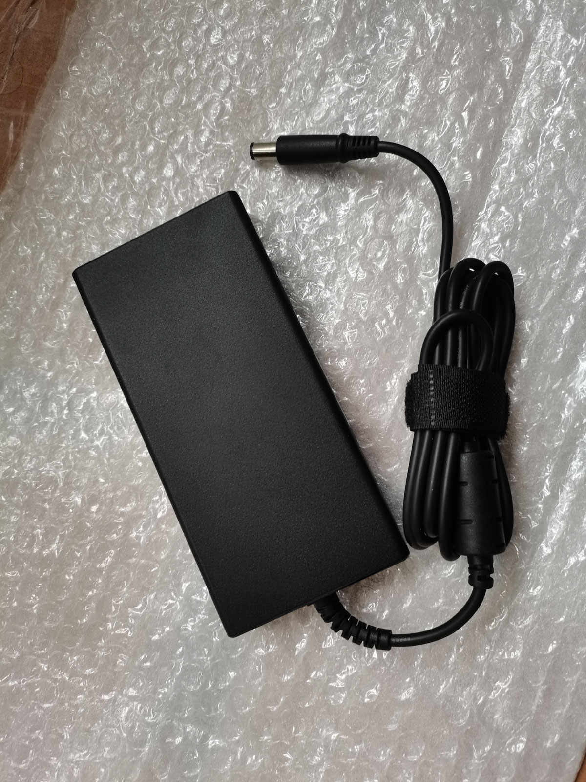 Adaptateur secteur AC 19,5 V 9 - Pc Gaming Uk avis et prix