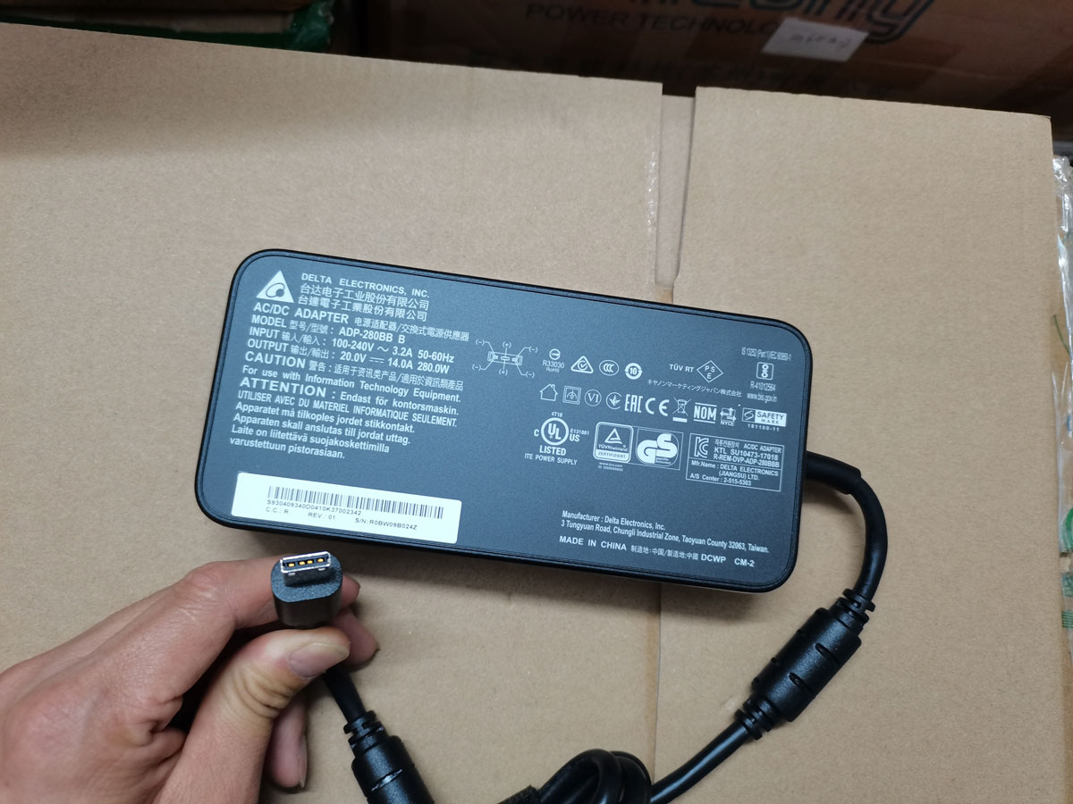 Adaptateur secteur OEM Delta 2 - Pc Gaming Uk avis et prix